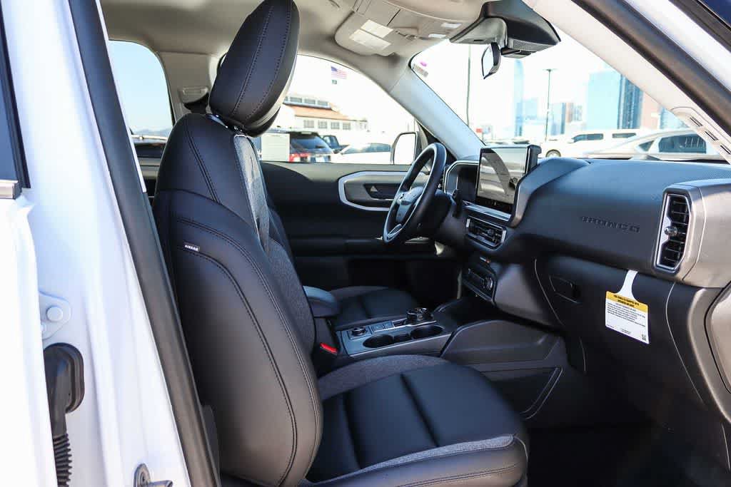 Used 2025 Ford Bronco Sport Big Bend w/ Black Appearance Package AWD/4WD image 16