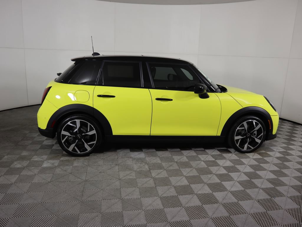 New 2026 MINI Cooper 4-Door Hardtop image 4