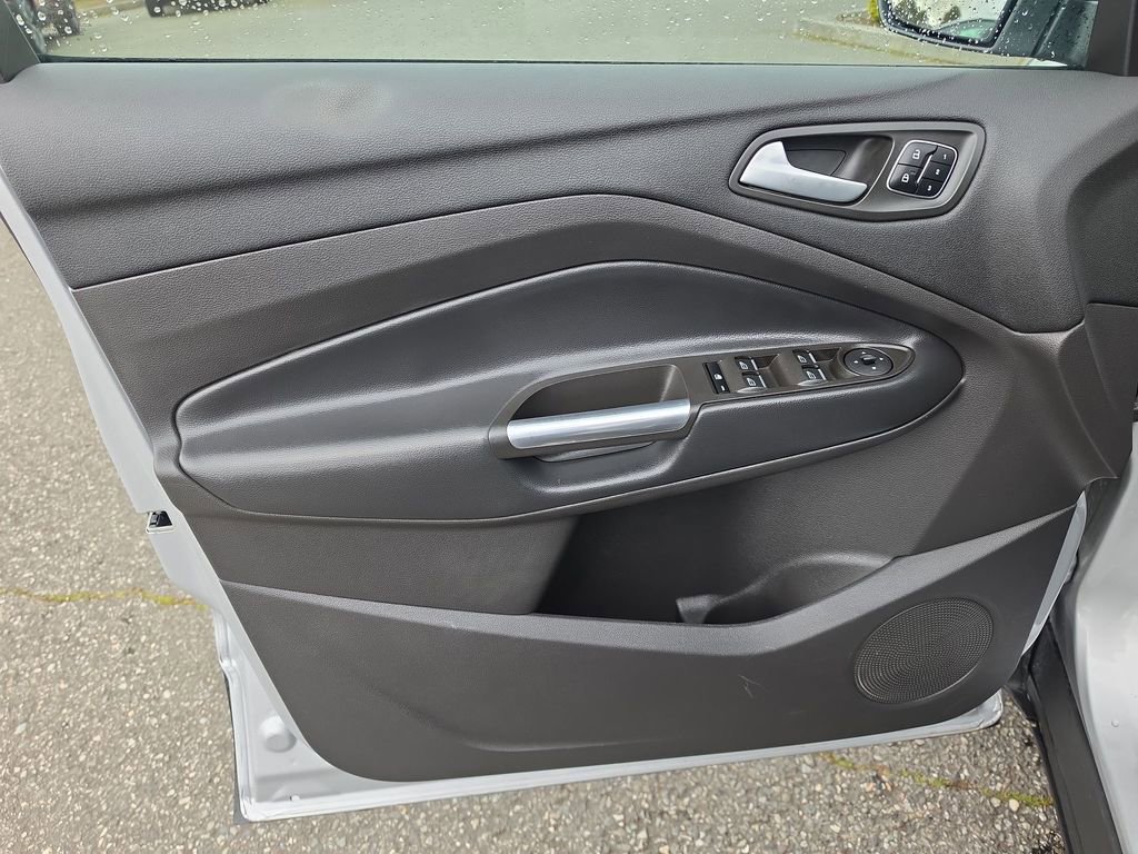 Used 2019 Ford Escape Titanium image 24