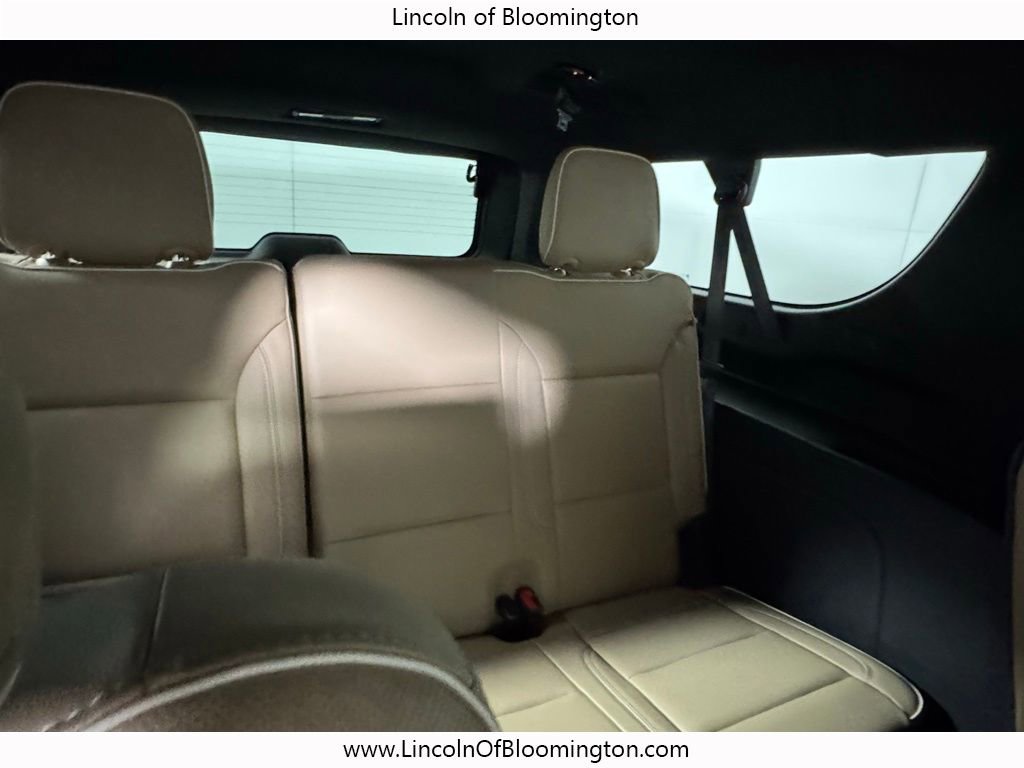 Used 2021 Chevrolet Suburban Premier w/ Premium Package image 19