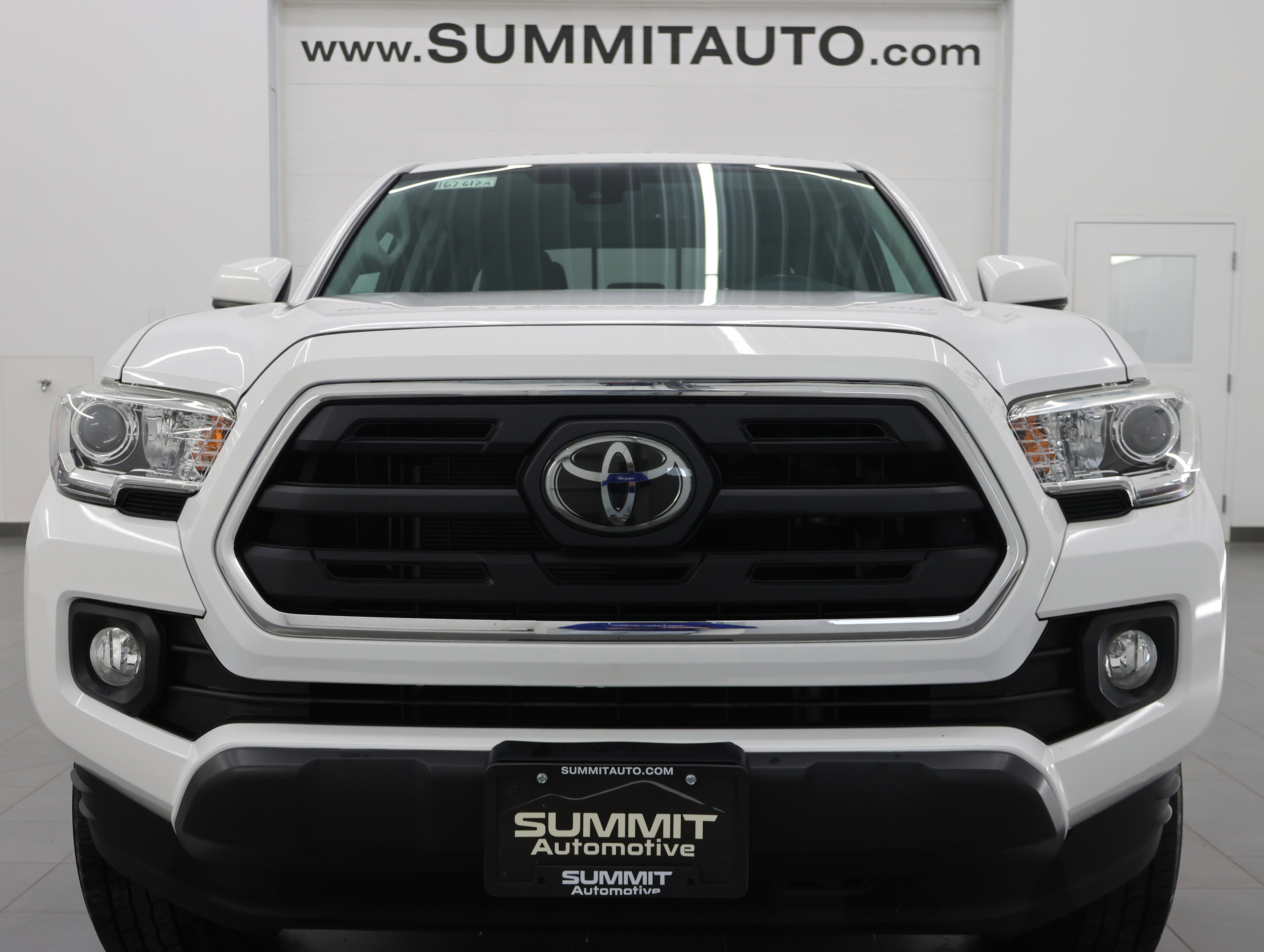 Used 2018 Toyota Tacoma SR5 AWD/4WD image 20