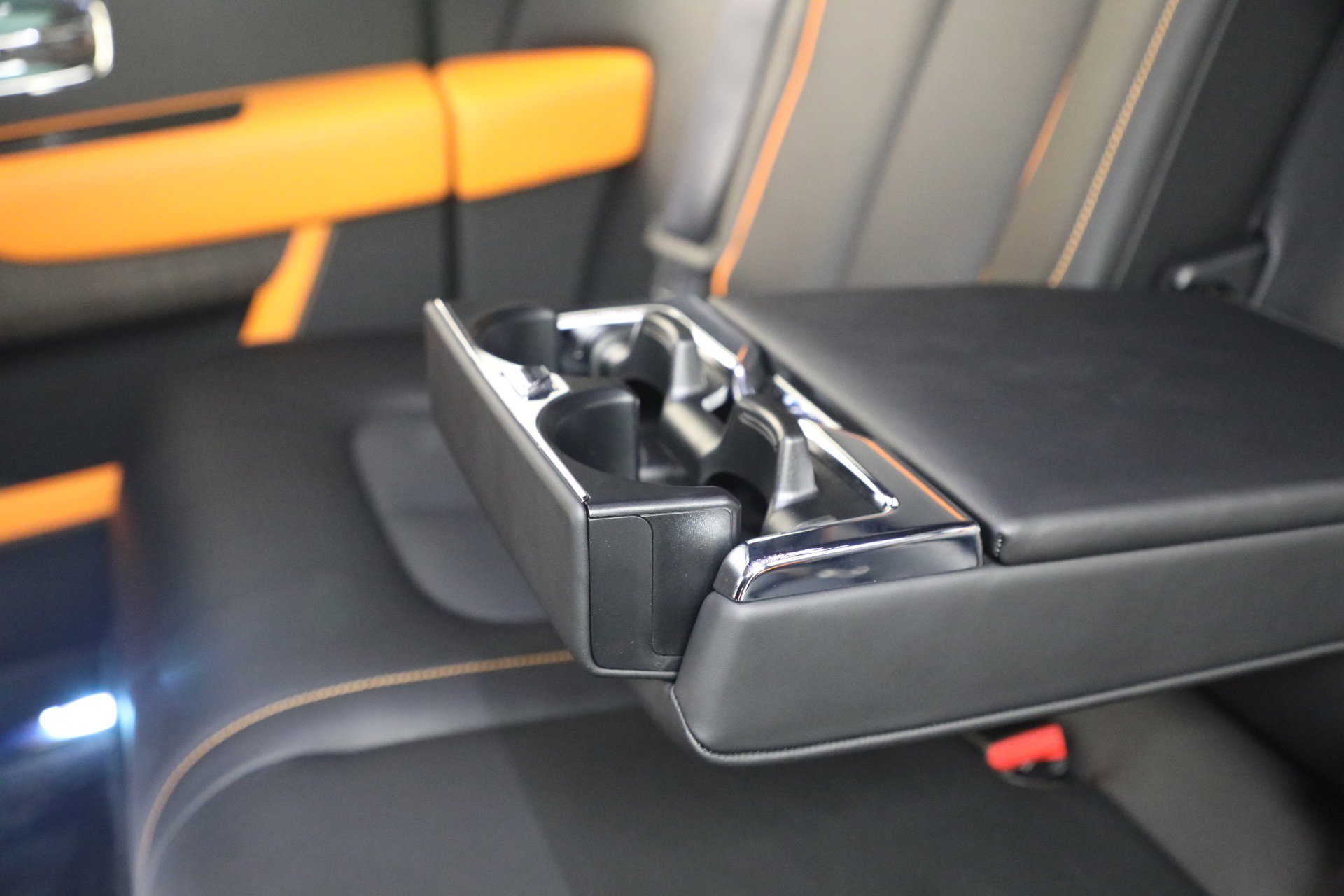 New 2026 Rolls-Royce Cullinan image 29