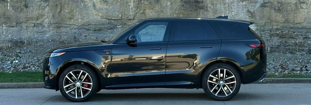 Used 2023 Land Rover Range Rover Sport First Edition image 7