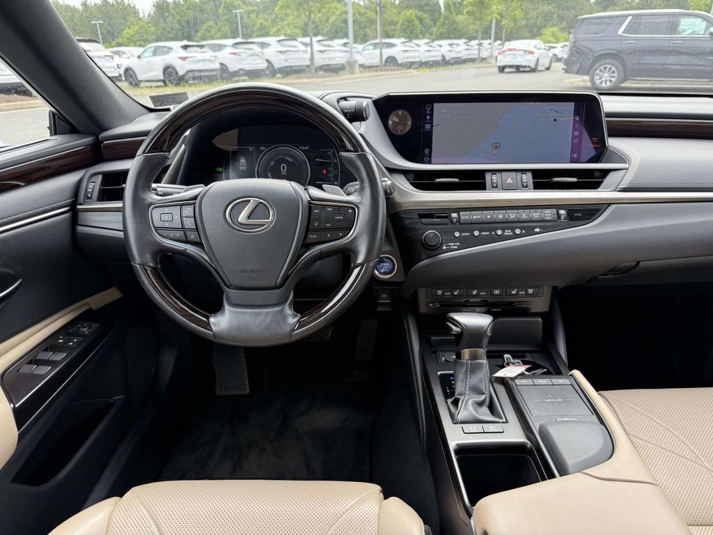 Used 2019 Lexus ES 300h FWD image 8