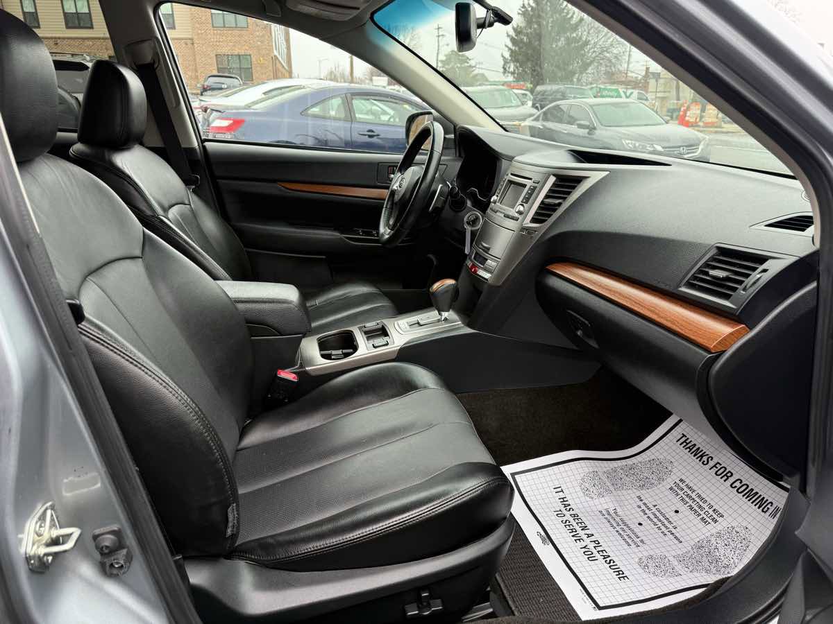 Used 2014 Subaru Outback 2.5i Limited w/ Moonroof Package image 10