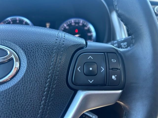 Used 2015 Toyota Highlander Limited AWD/4WD image 28