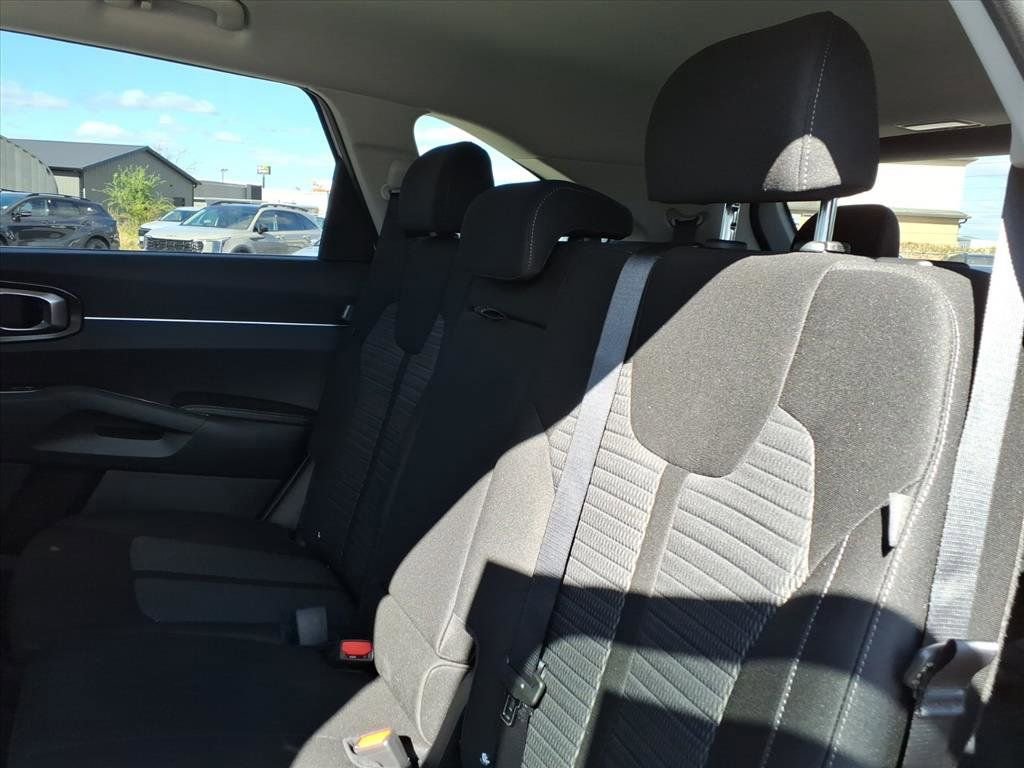 New 2026 Kia Sorento LX image 26