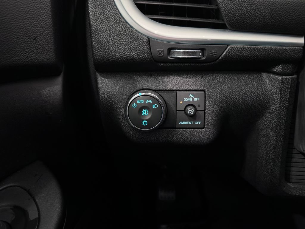 Used 2017 Chevrolet Traverse LT image 25