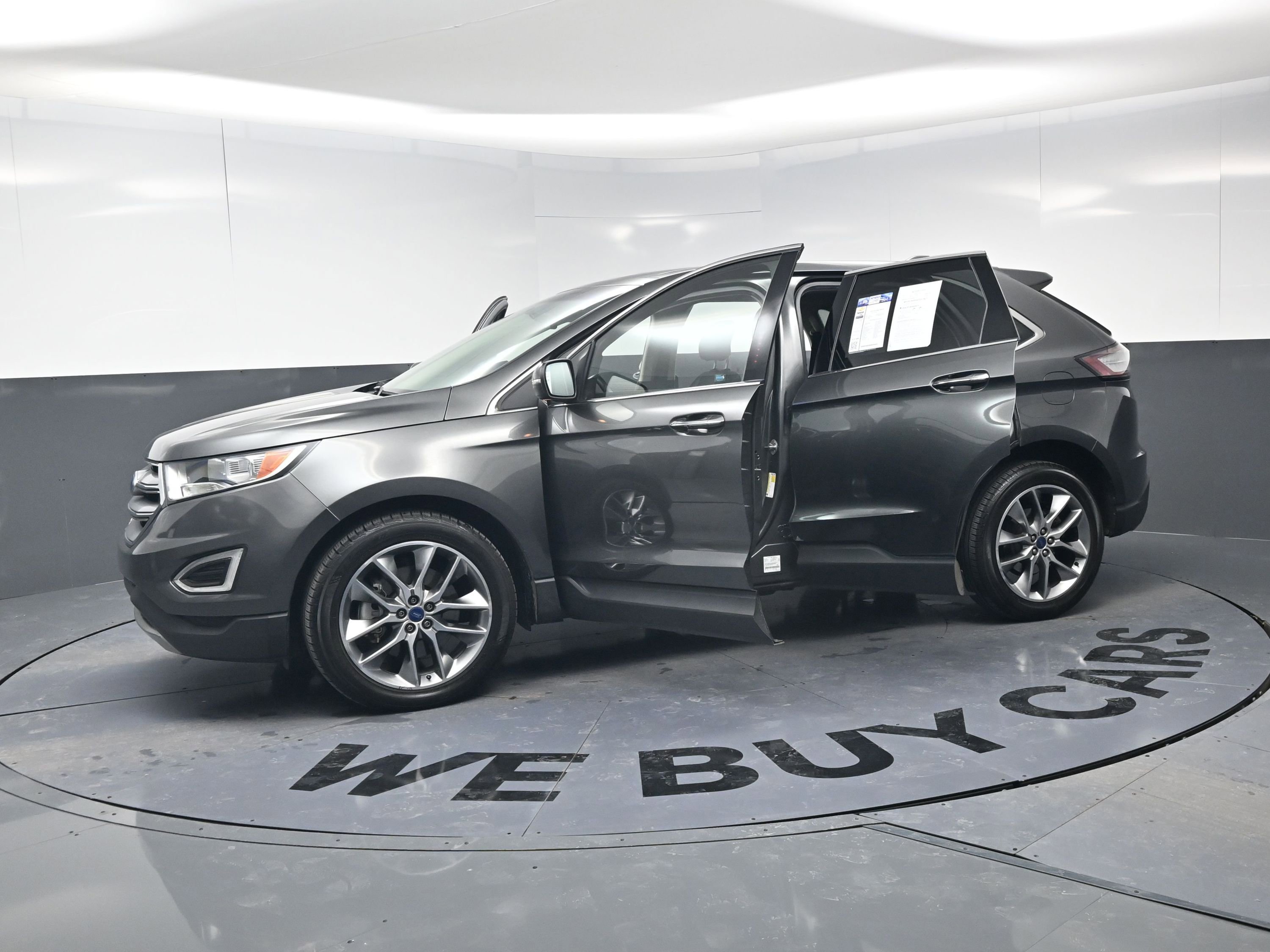 Used 2016 Ford Edge Titanium w/ Equipment Group 301A AWD/4WD image 22