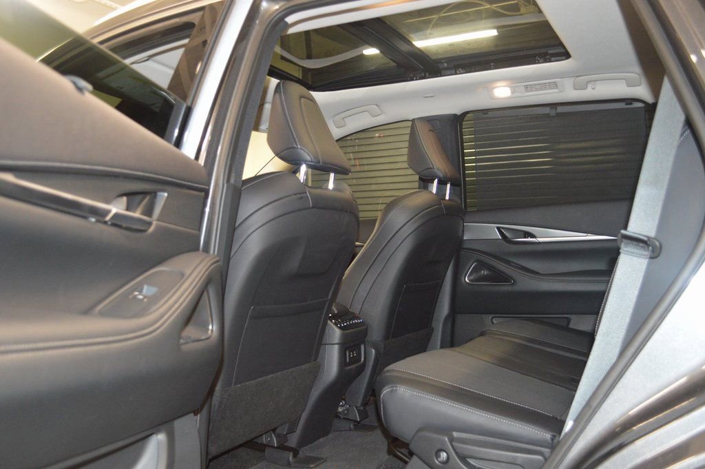 Certified 2026 INFINITI QX60 Luxe w/ Cargo Package AWD/4WD image 37