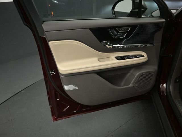 Certified 2021 Lincoln Corsair AWD w/ Premium Package image 21