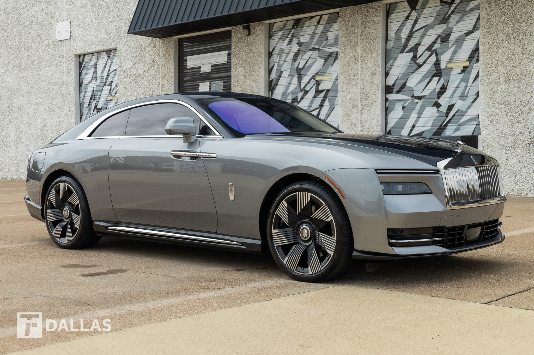 Used 2024 Rolls-Royce Spectre w/ Spectre Launch Package AWD/4WD image 18