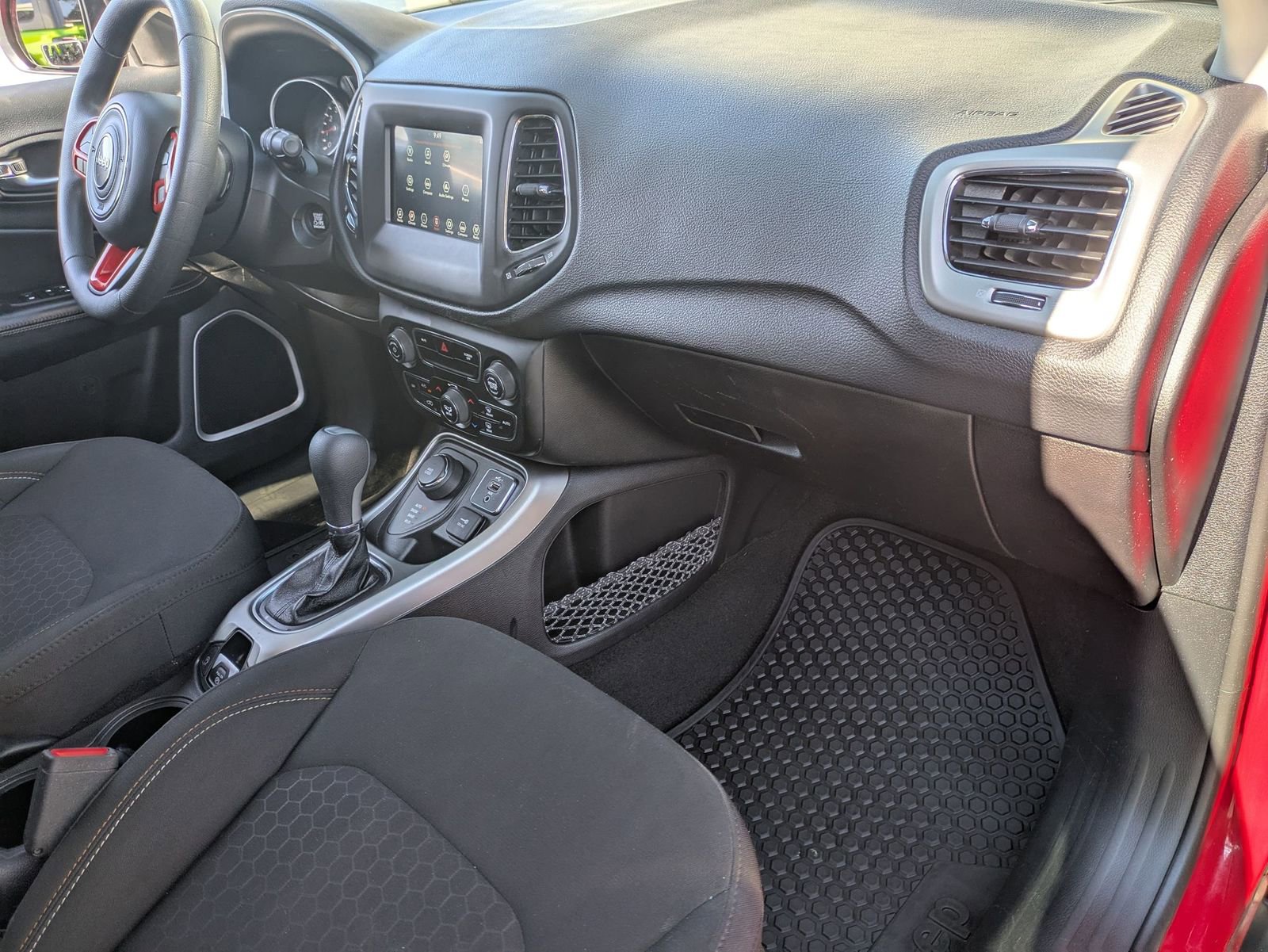 Used 2020 Jeep Compass Sport image 38