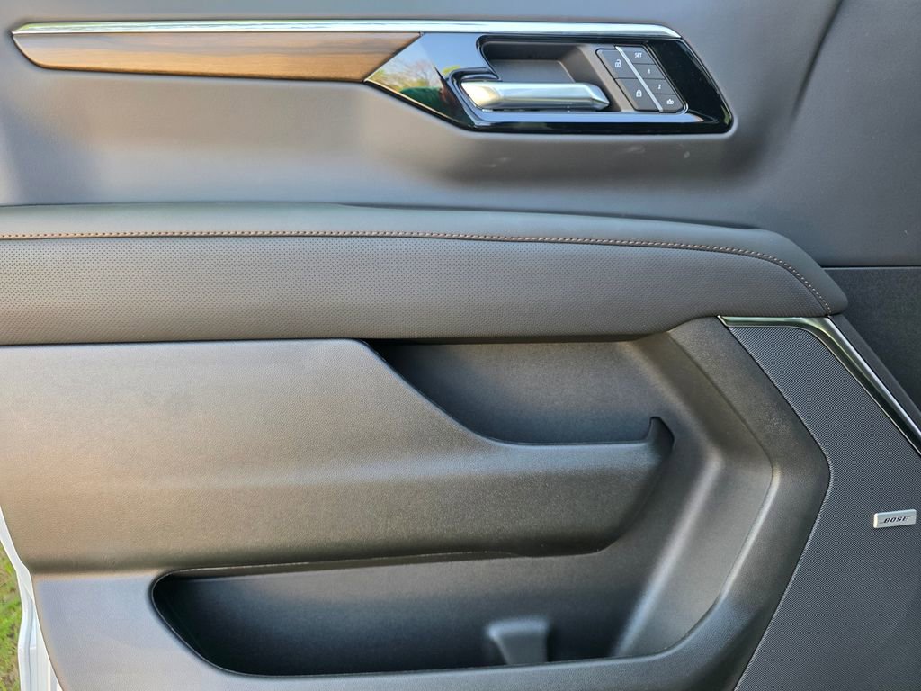 New 2026 Chevrolet Suburban High Country image 20