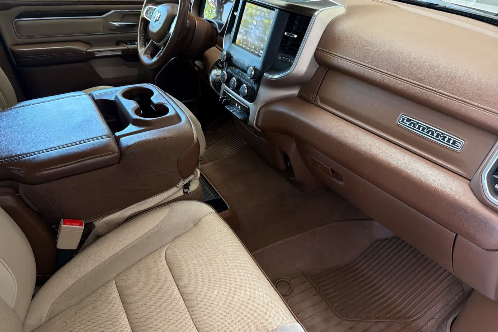 Used 2021 RAM 1500 Laramie AWD/4WD image 16