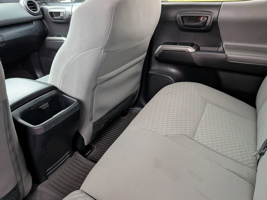 Used 2023 Toyota Tacoma SR5 RWD image 33