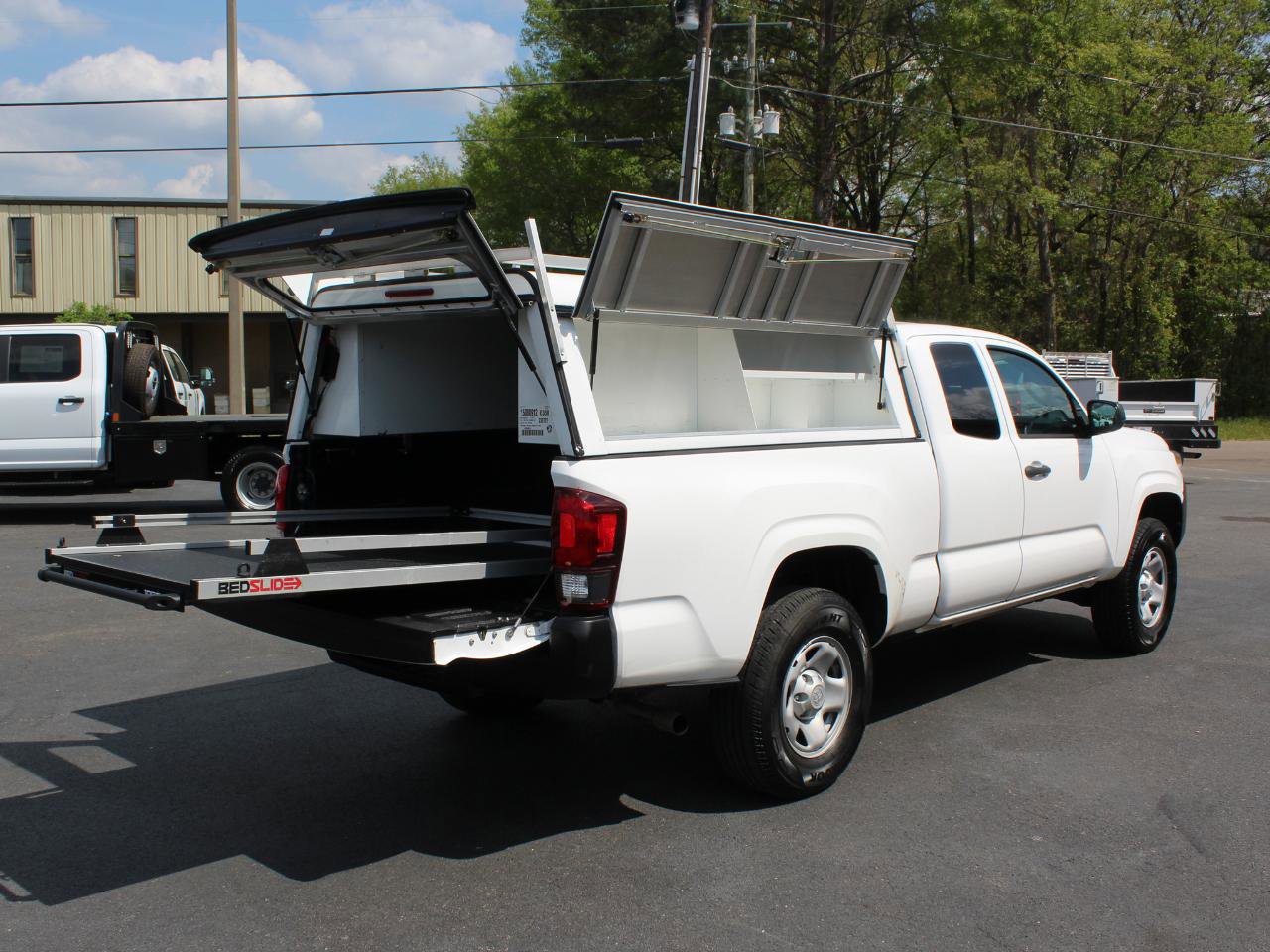 Used 2022 Toyota Tacoma SR RWD image 17