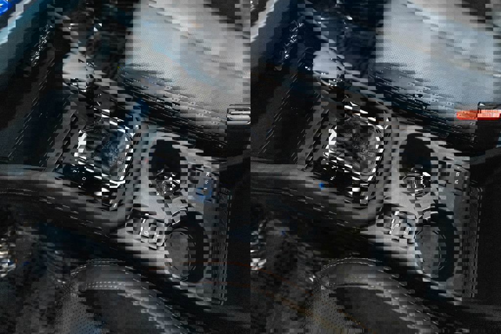 Used 2025 Subaru Forester Touring w/ Popular Package - Touring AWD/4WD image 27