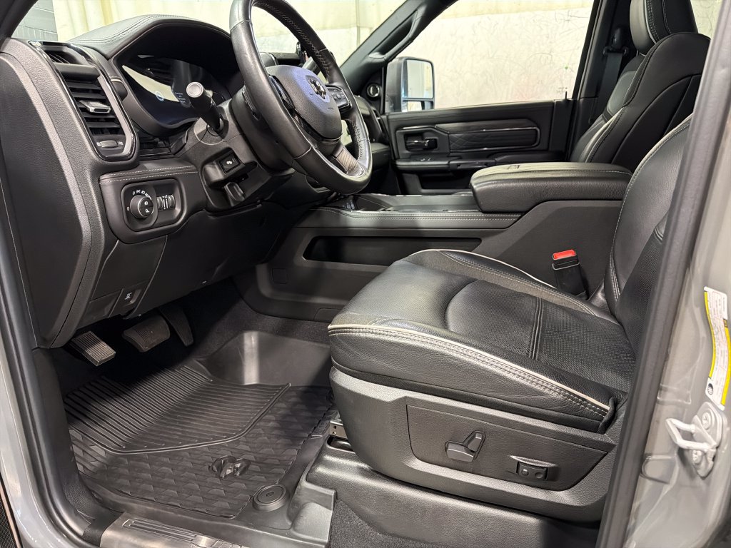 Used 2026 RAM 3500 Limited AWD/4WD image 4
