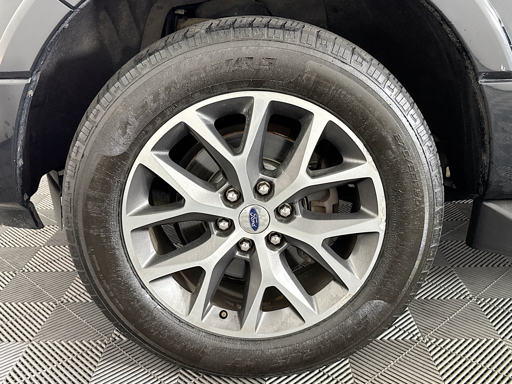 Used 2017 Ford Expedition XLT w/ Equipment Group 202A AWD/4WD image 35