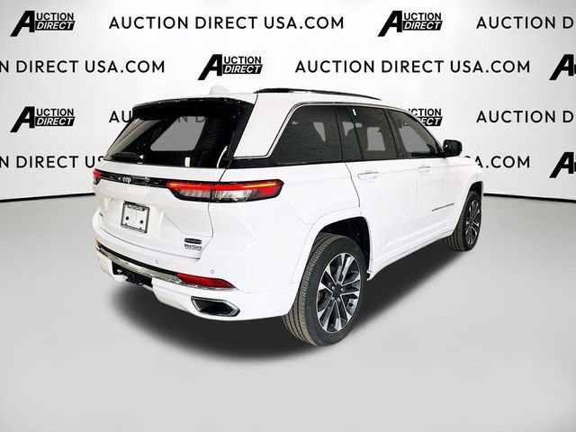 Used 2023 Jeep Grand Cherokee Overland AWD/4WD image 8