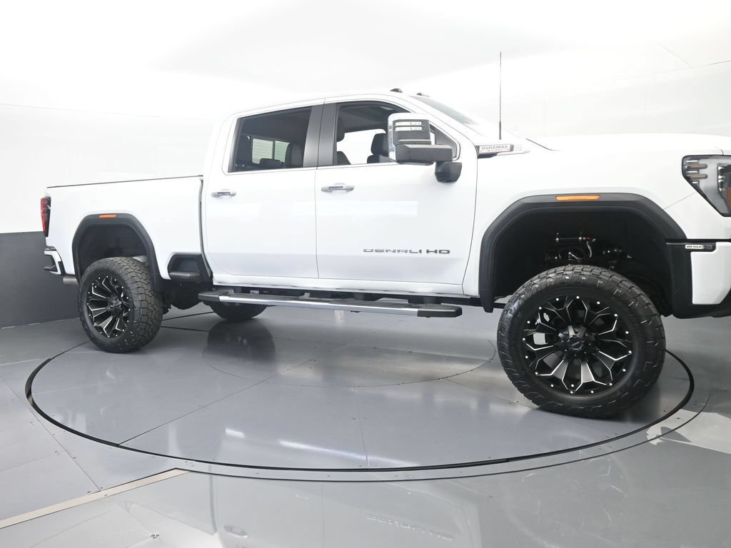Used 2024 GMC Sierra 2500 Denali w/ Denali Reserve Package AWD/4WD image 8