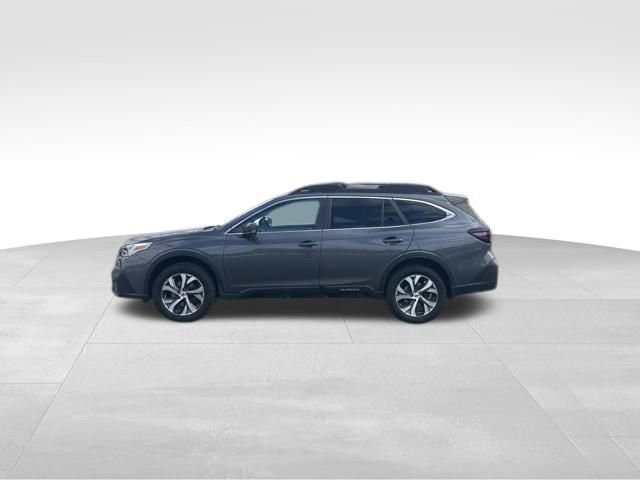 Used 2022 Subaru Outback Limited image 2