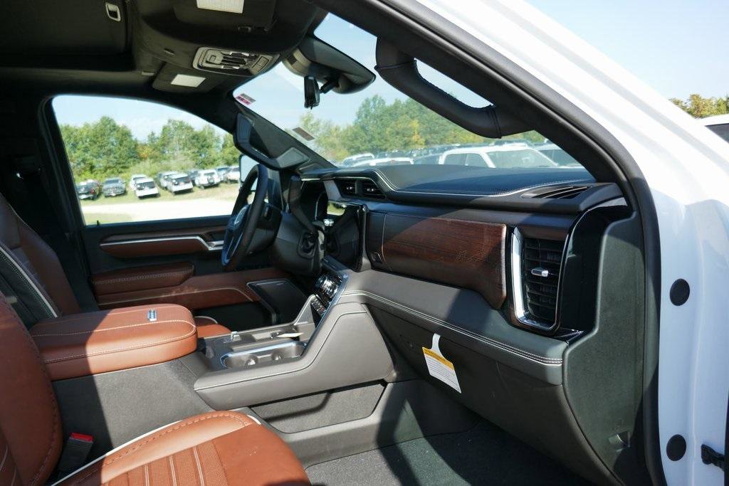 New 2026 GMC Sierra 2500 Denali Ultimate image 14