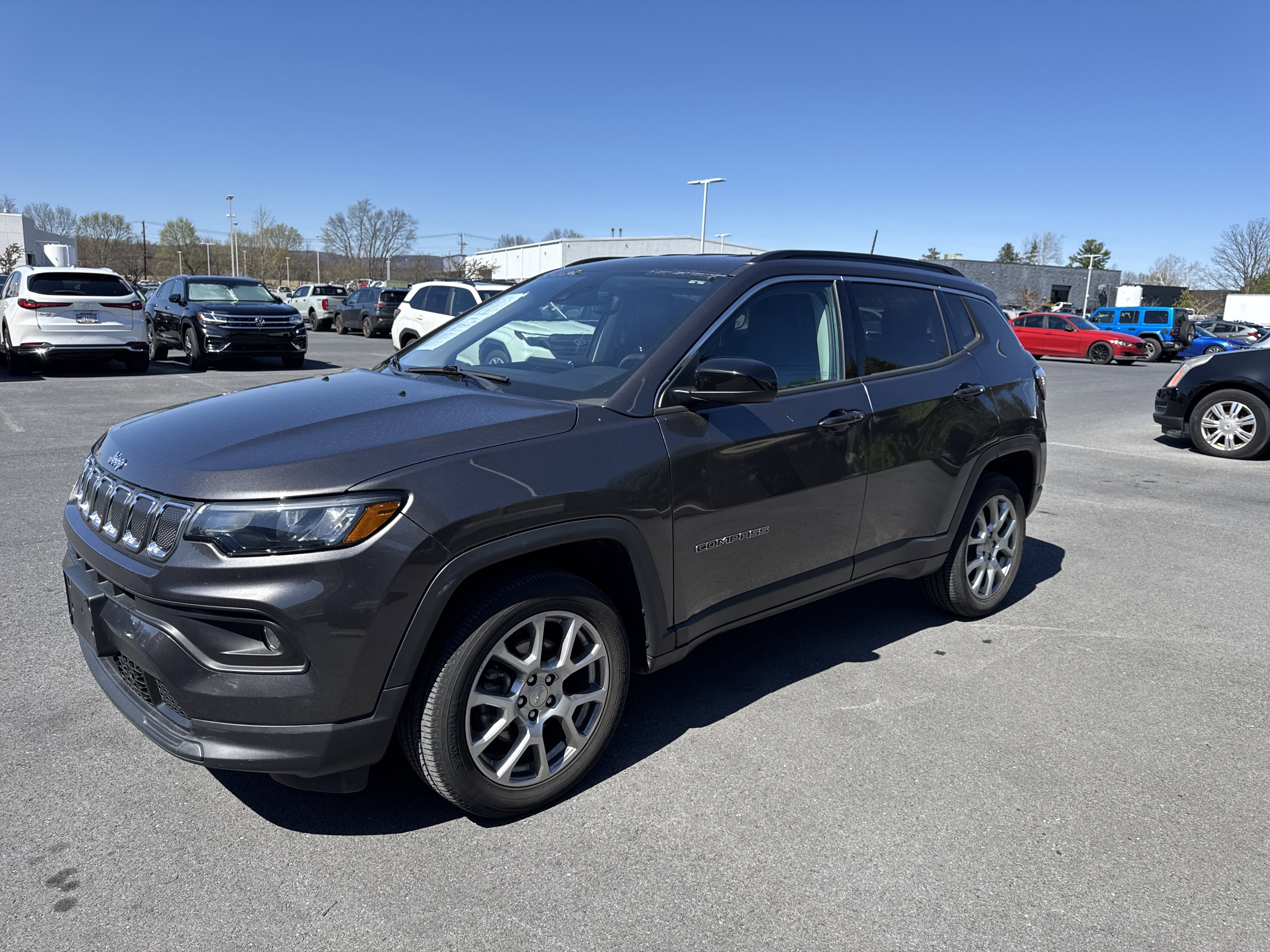 Used 2022 Jeep Compass Latitude image 23