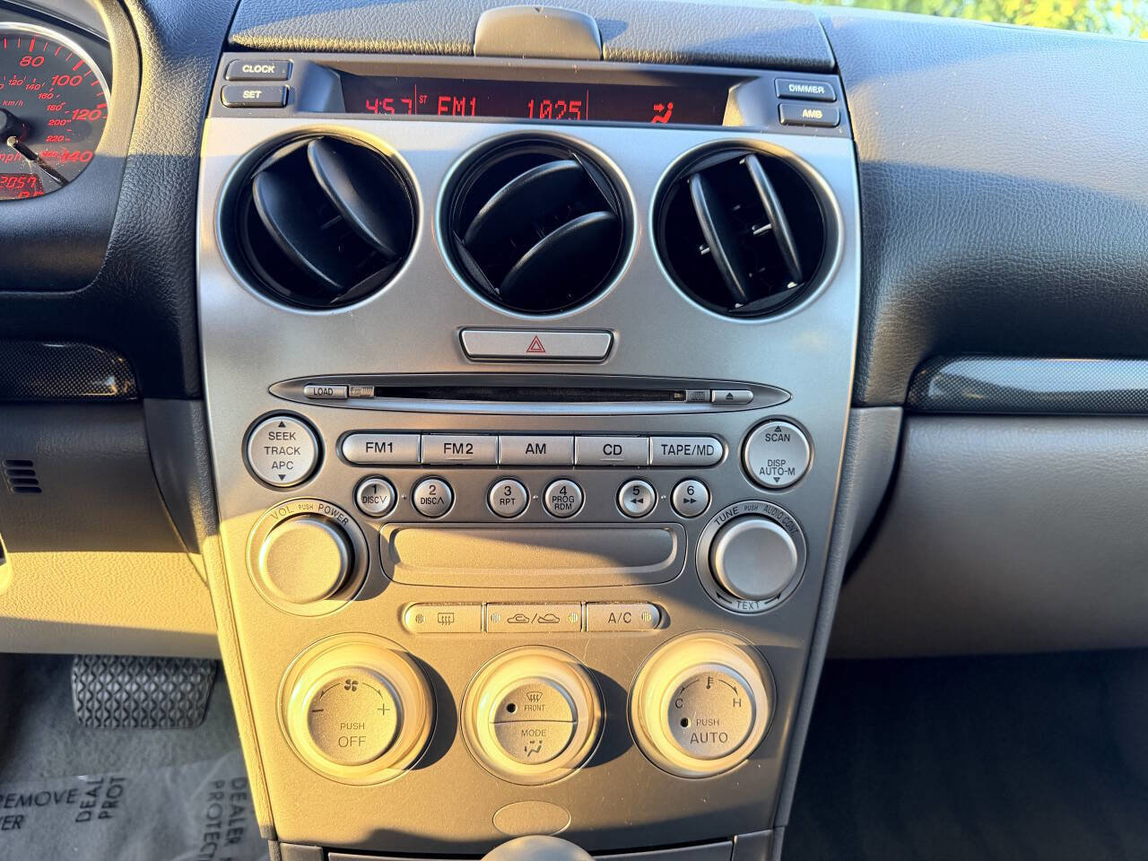 Used 2004 MAZDA MAZDA6 s w/ Luxury Pkg image 21