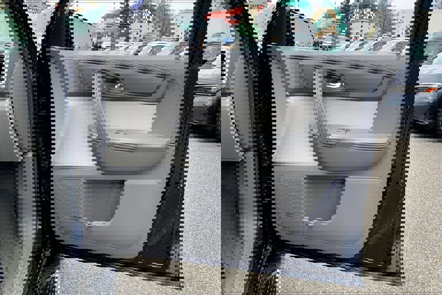 Used 2015 GMC Acadia SLE AWD/4WD image 23