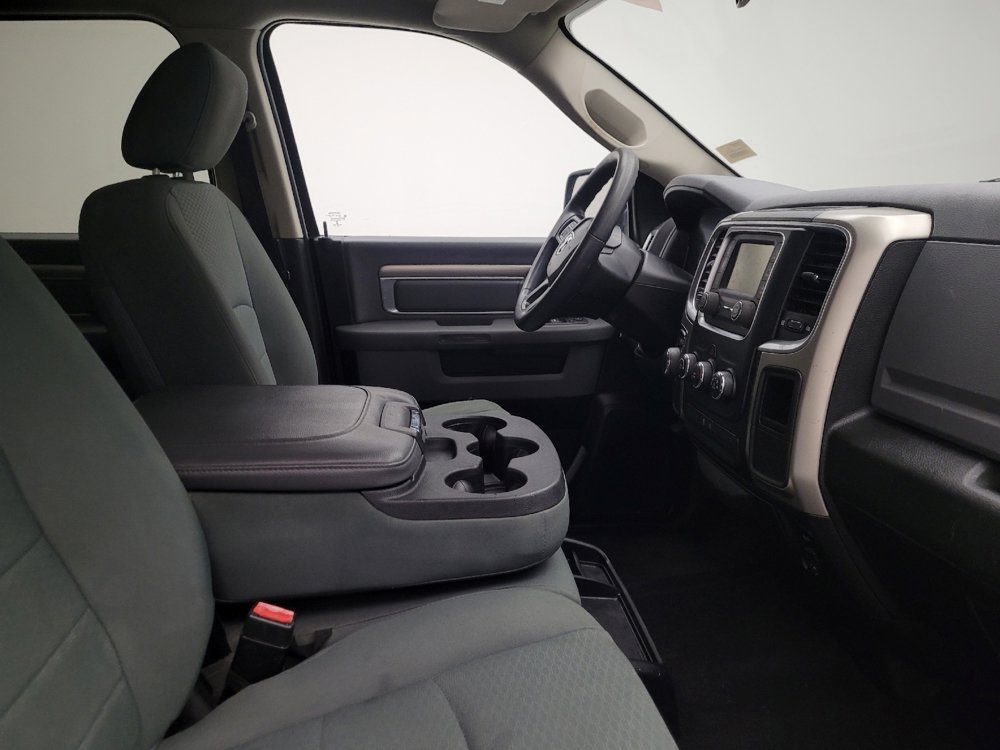 Used 2019 RAM 1500 Classic SLT RWD image 21