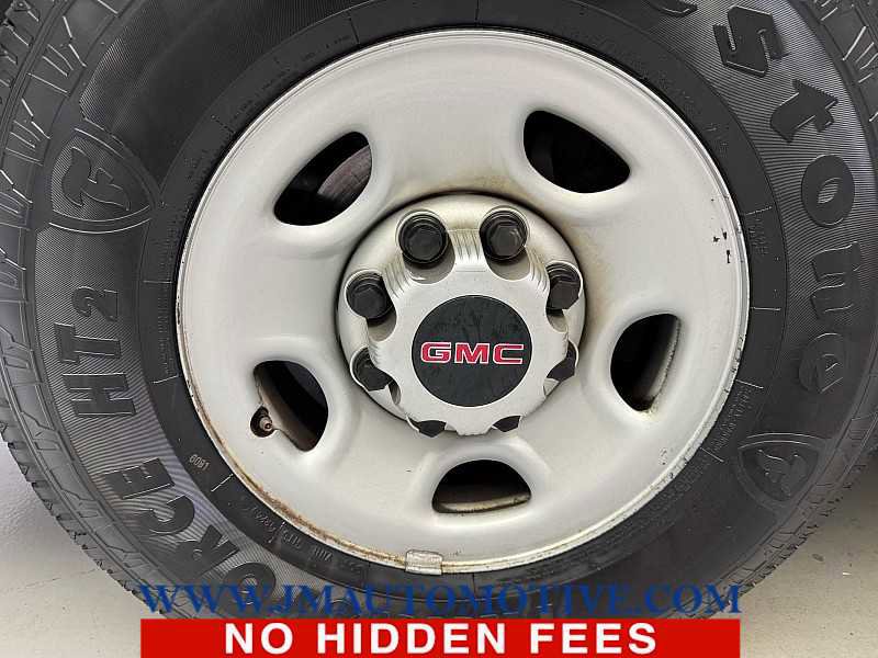 Used 2020 GMC Savana 2500 w/ Driver Convenience Package image 9