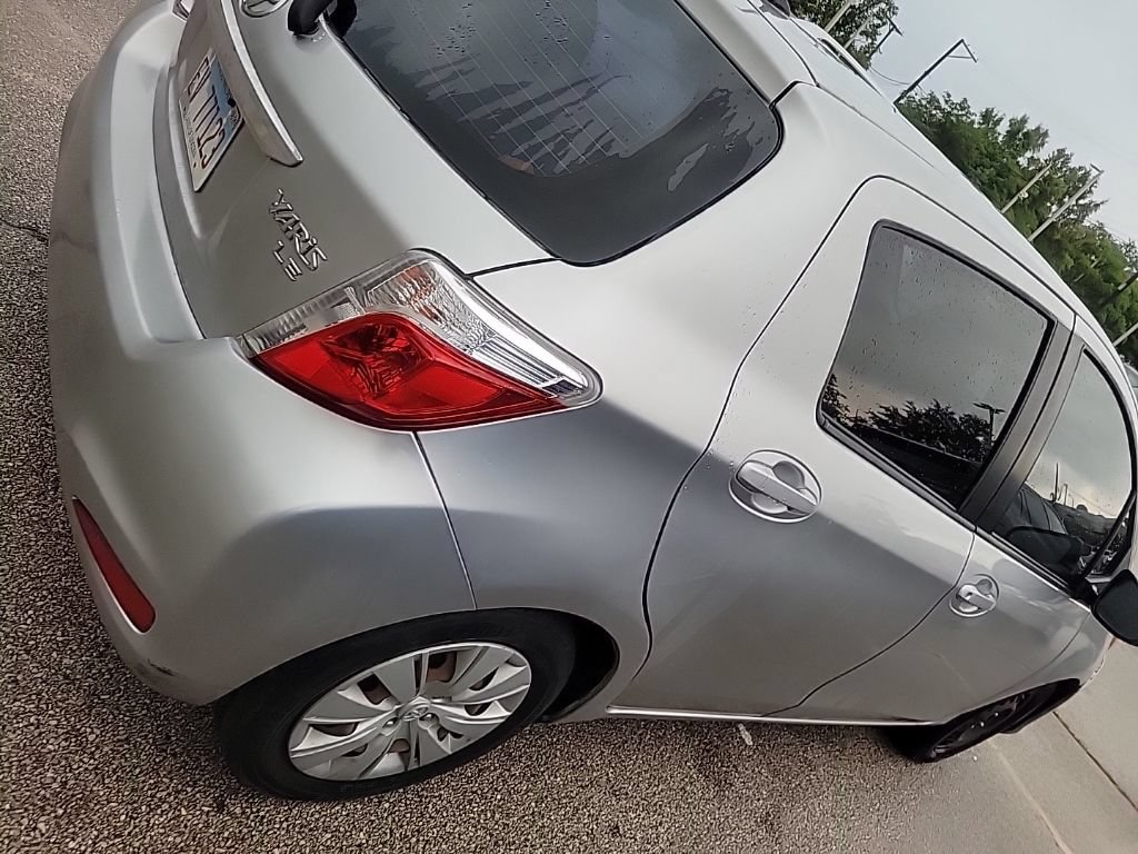 Used 2014 Toyota Yaris LE FWD image 2