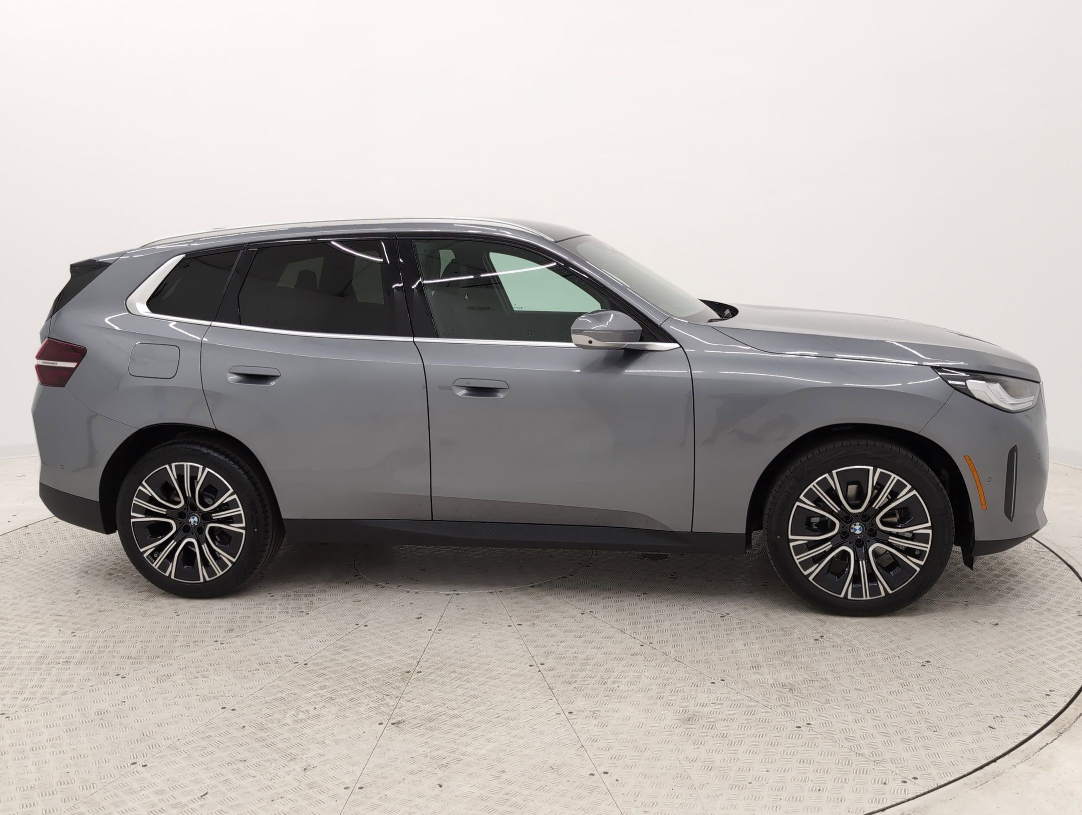 Used 2025 BMW X3 xDrive30i w/ Premium Package image 8