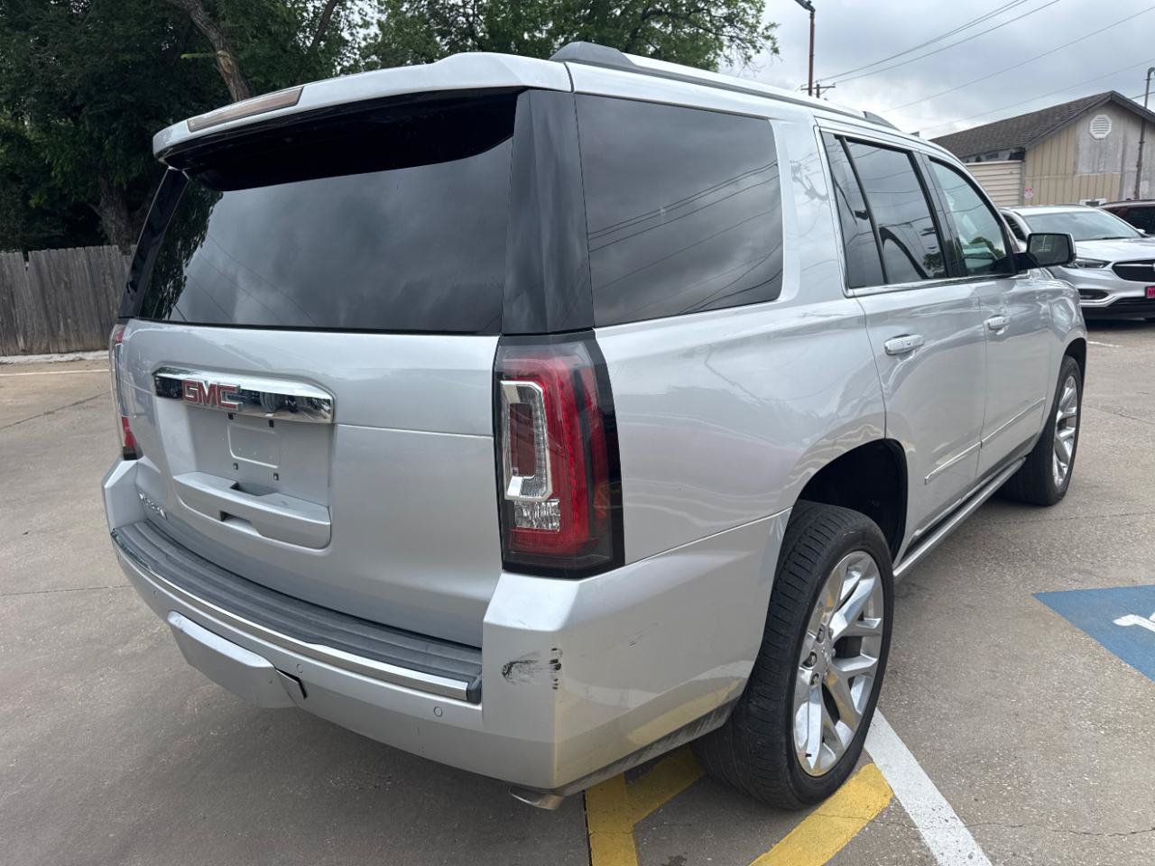 Used 2018 GMC Yukon Denali w/ Denali Ultimate Package RWD image 8