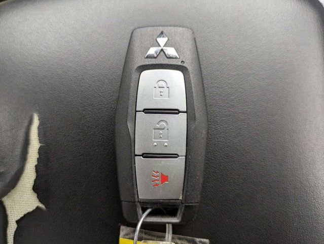 Used 2022 Mitsubishi Outlander ES AWD/4WD image 29