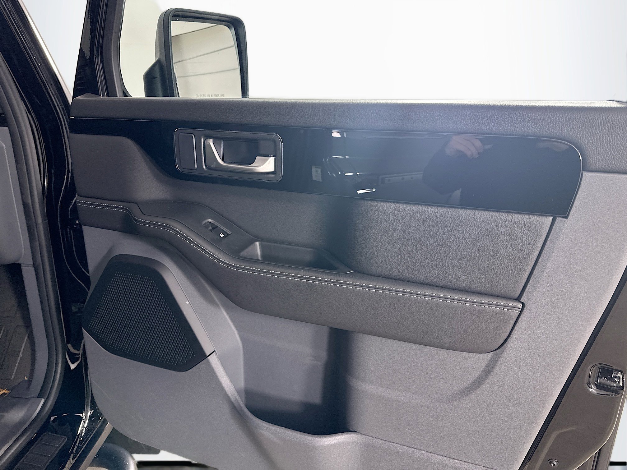 New 2024 INEOS Grenadier Fieldmaster Edition image 48