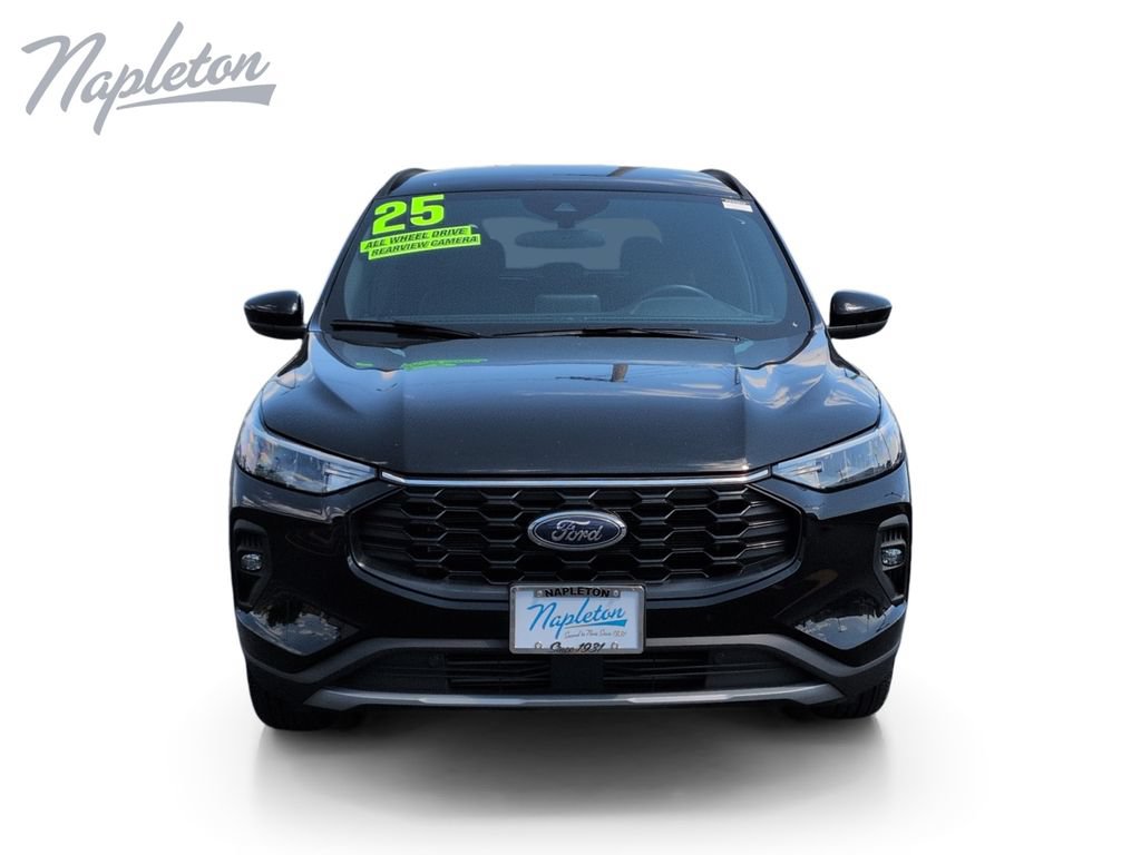 Used 2025 Ford Escape ST-Line Select AWD/4WD image 9