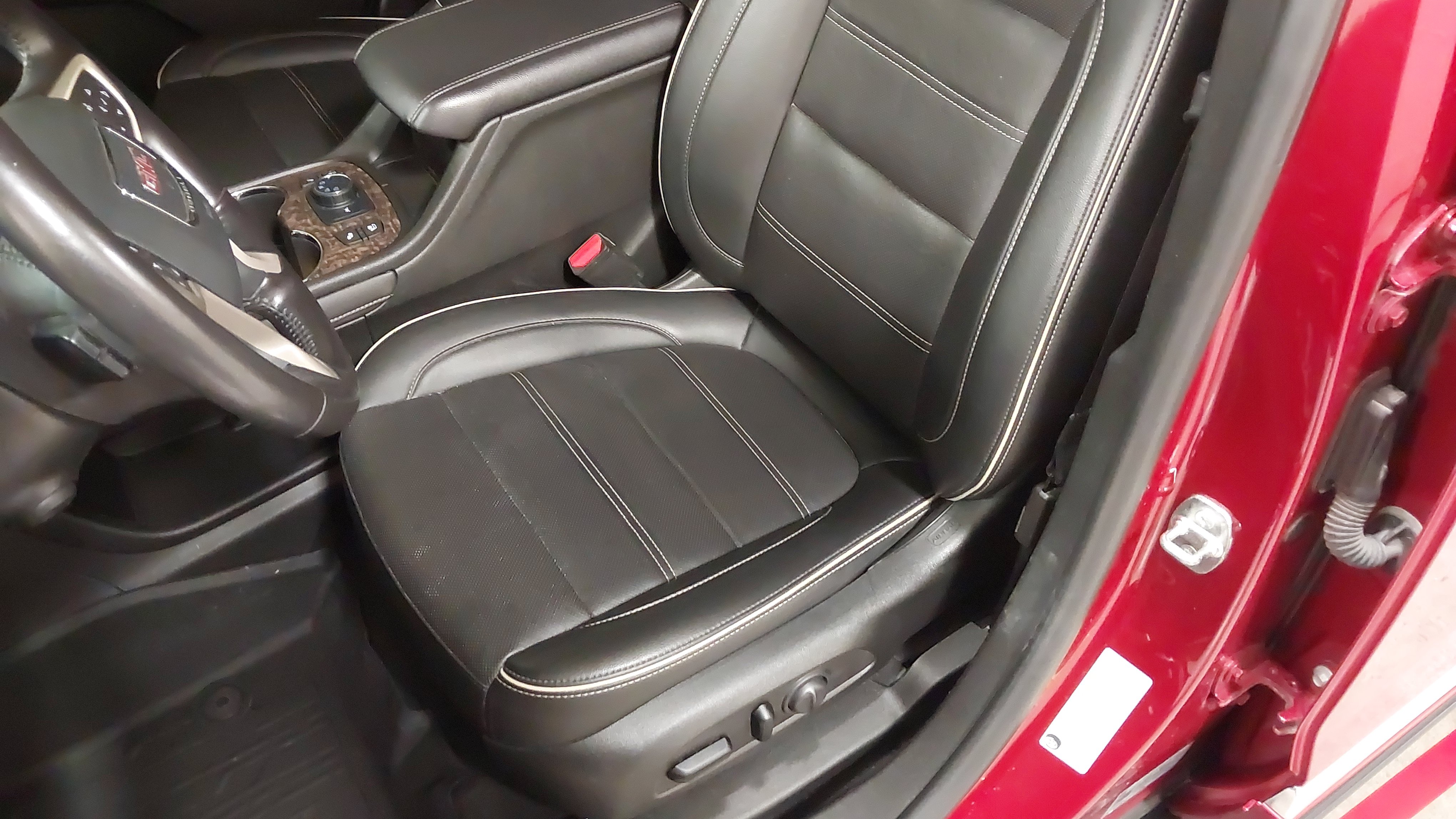 Certified 2021 GMC Acadia Denali w/ Denali Technology Package AWD/4WD image 22