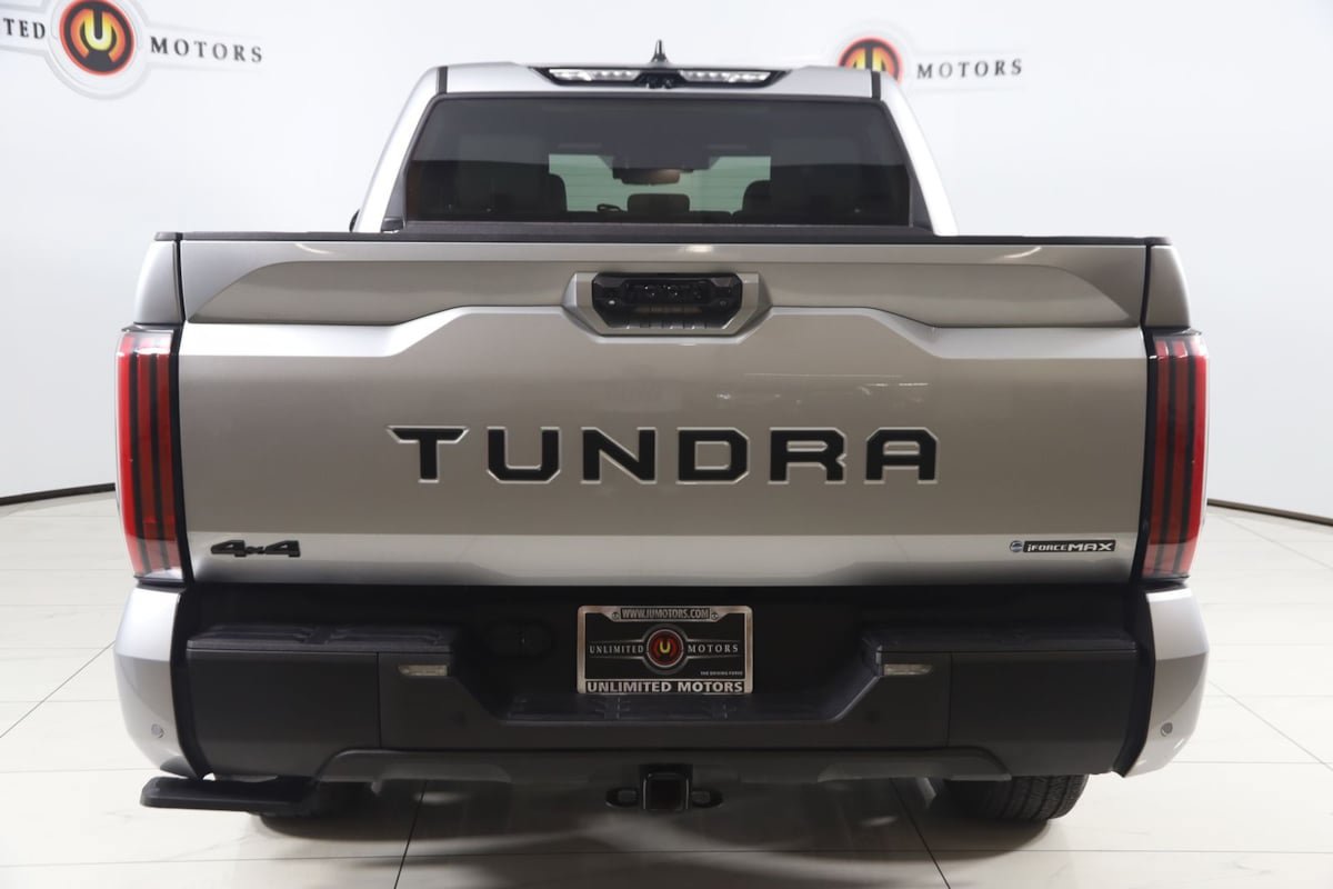 Used 2025 Toyota Tundra Limited AWD/4WD image 44