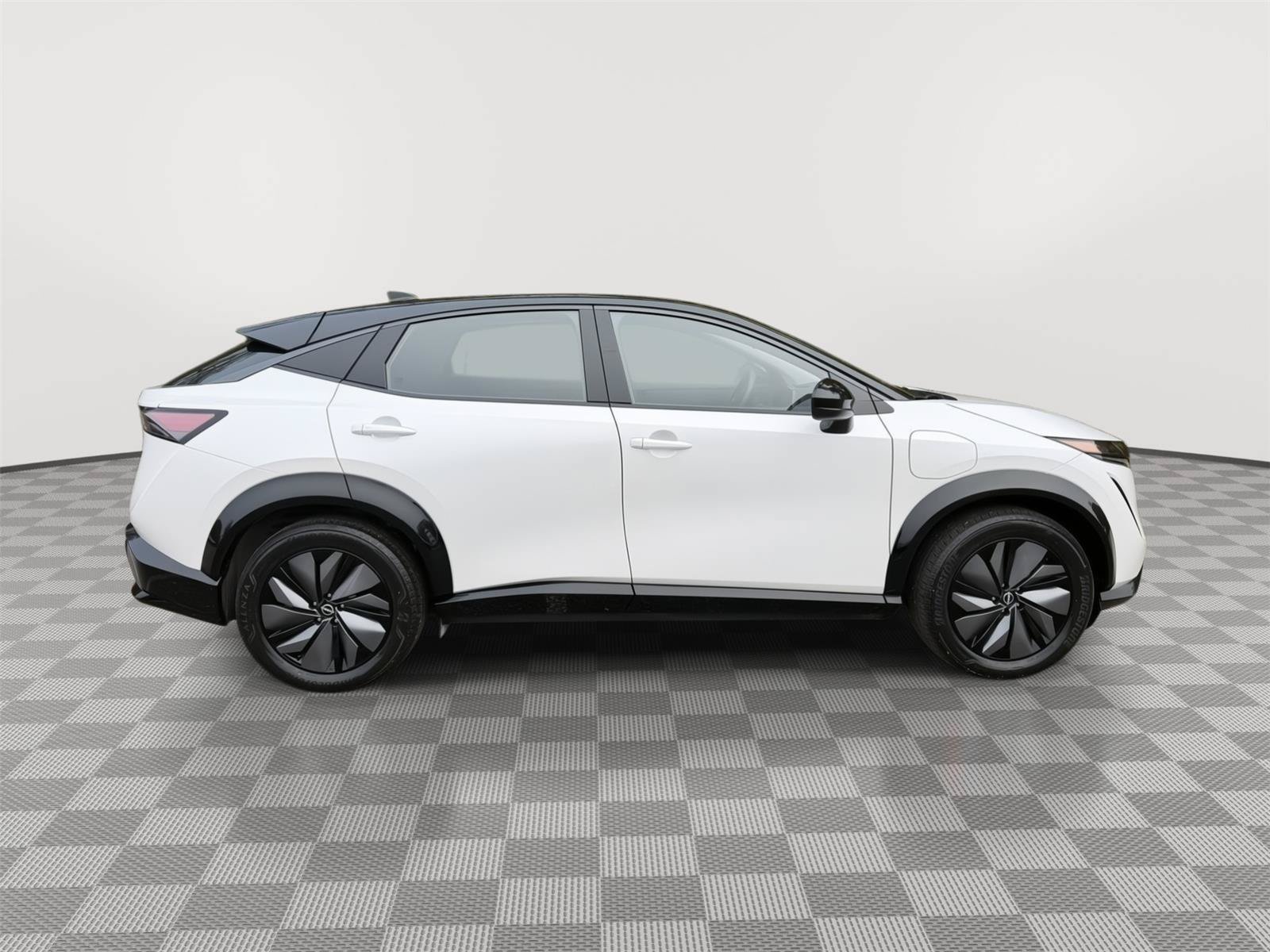 Certified 2024 Nissan Ariya AWD image 4