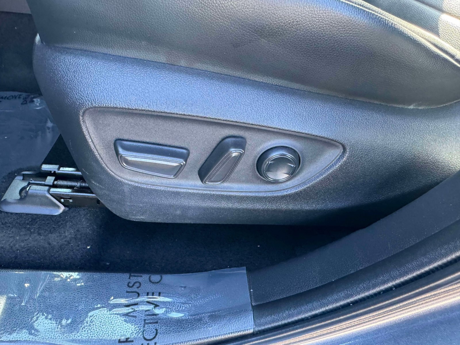 Used 2022 Toyota Highlander XLE image 22