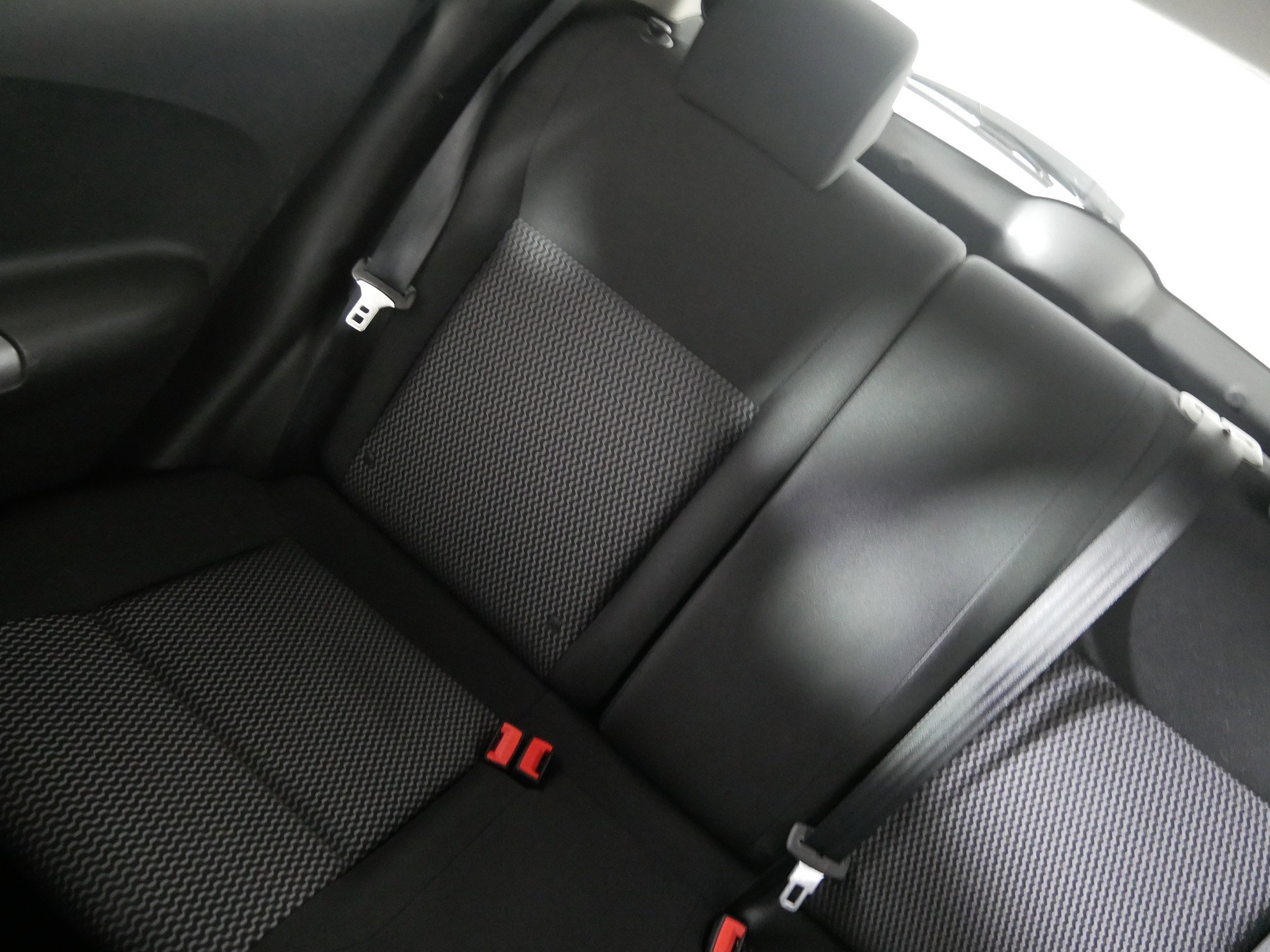 Used 2015 Nissan Juke S image 12