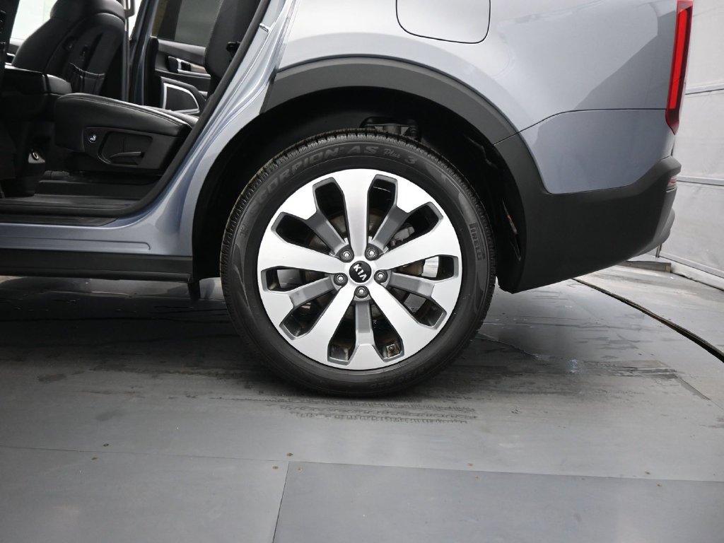 Used 2021 Kia Telluride EX w/ EX Premium Package FWD image 22