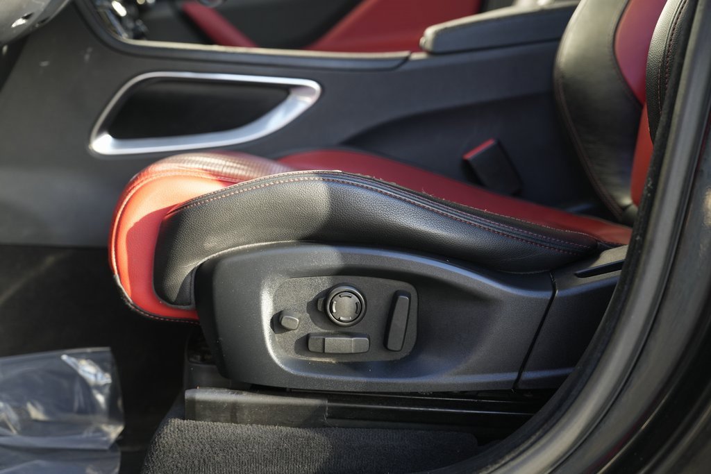 Used 2017 Jaguar F-PACE R-Sport image 33