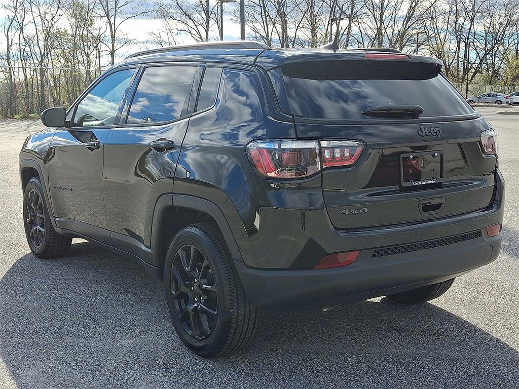 Used 2024 Jeep Compass Latitude w/ Convenience Group image 8