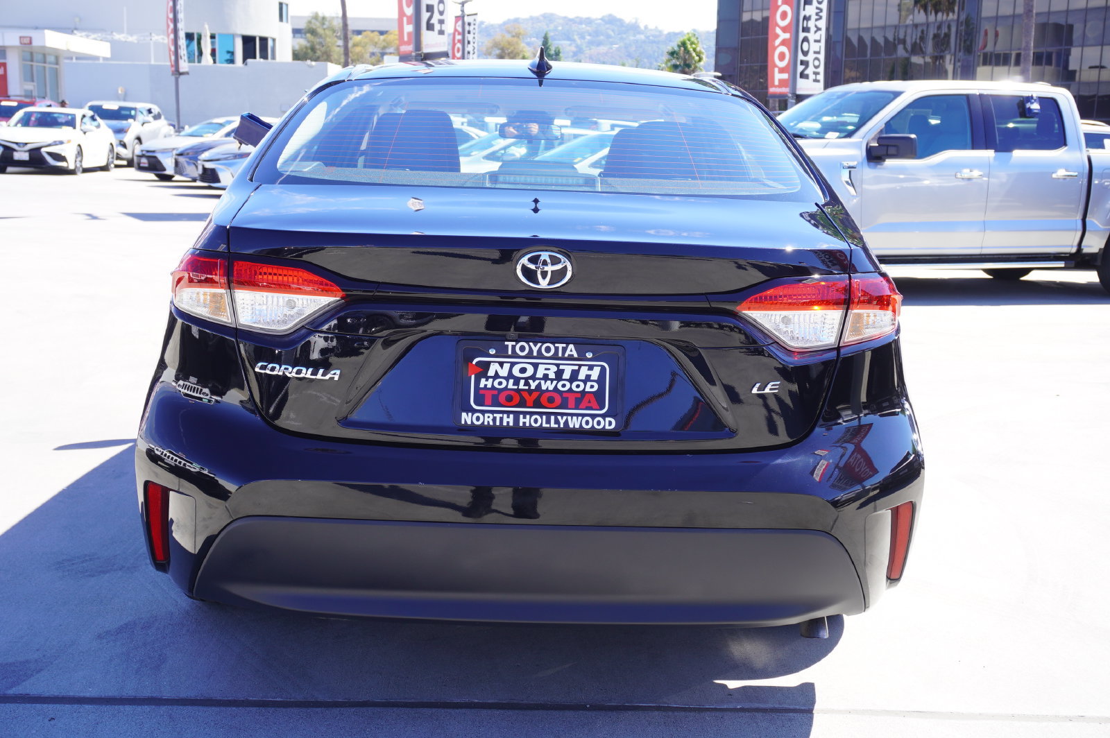 Certified 2025 Toyota Corolla LE FWD image 6