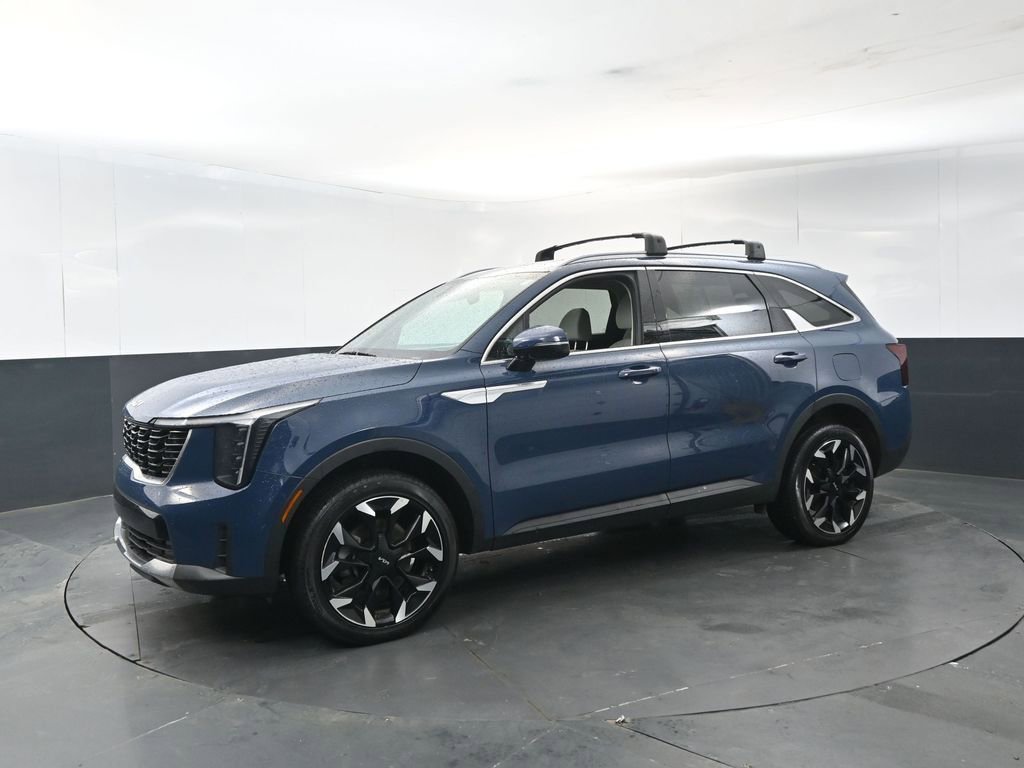 Used 2025 Kia Sorento EX image 2