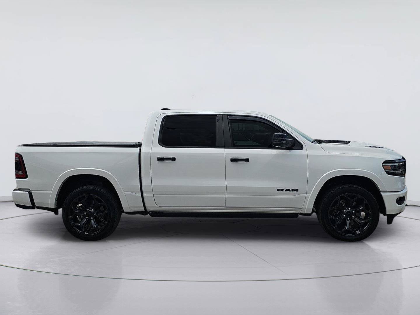 Used 2023 RAM 1500 Limited AWD/4WD image 6